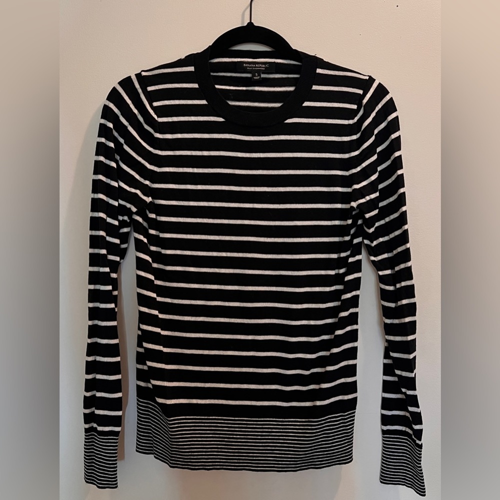 BANANA REPUBLIC Silk Cashmere Sweater